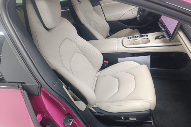 Used Xiaomi Auto SU7 2024 Four-Wheel Drive Ultra-Long Range Advanced Intelligent Driving Max Edition