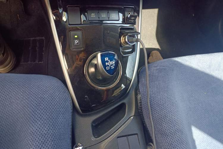 Used Toyota Levin 2017 Revised Dual-Engine 1.8H GS-L E-CVT Leading Edition China V Standard
