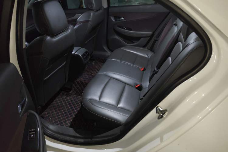 Used Chevrolet Malibu 2017 1.5T Automatic Luxury Edition Left Rear Seat