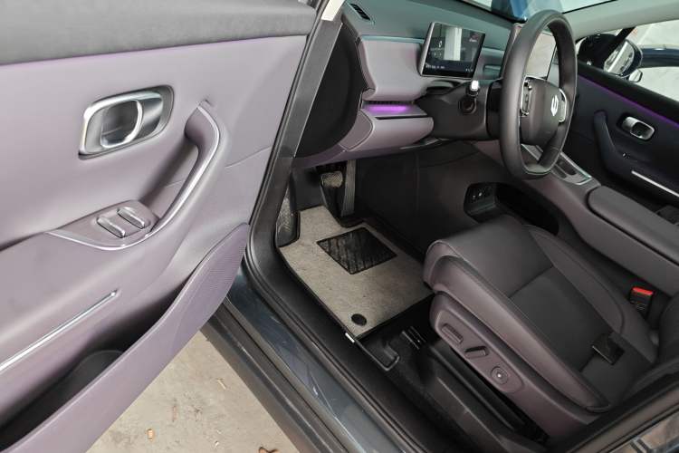 Used Leapmotor C16 2026 Extended-Range 280 LiDAR Zhizun Edition 6 Seats