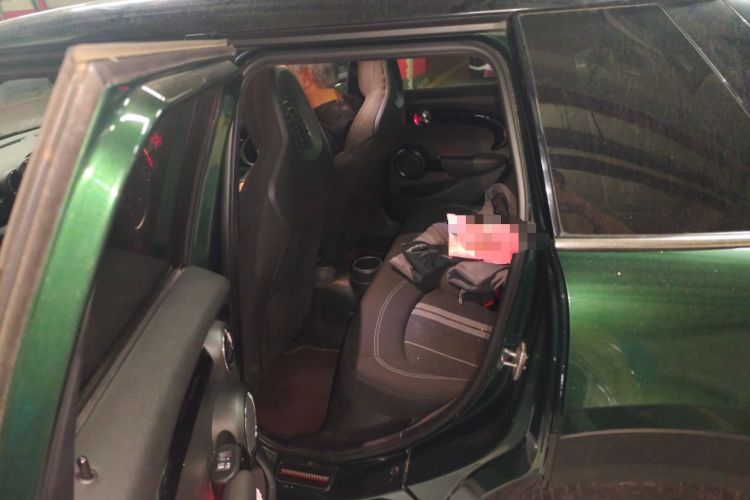 Used MINI 2018 1.5T COOPER Racing Edition Five-Door Version Left Rear Seat