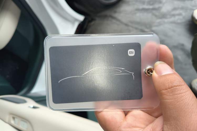 Used Xiaomi Auto YU7 2025 Ultra-Long Range High-Performance All-Wheel-Drive Max Edition Vehicle Key