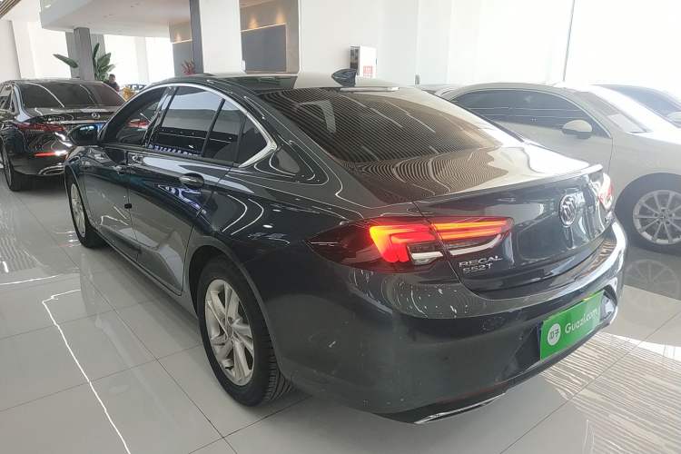 Used Buick Regal 2020 552T Elite Edition Rear Left 45 Deg