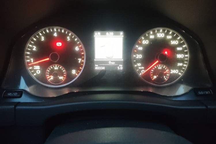 Used Volkswagen Tiguan 2013 1.8TSI Automatic Two-Wheel Drive Luxury Model Instrument Cluster