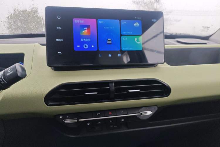 Used Geely Galaxy Panda 2024 Panda Mini 200km Endurance Bear
