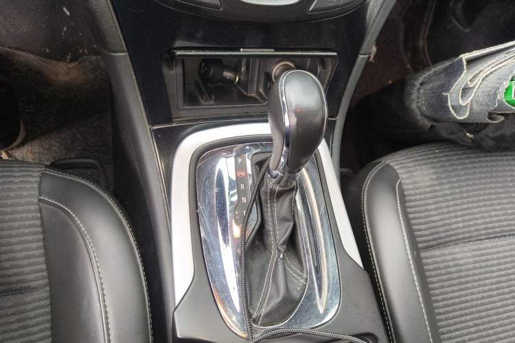 Used Buick Regal 2015 1.6T Leading Technology Model Gear Lever