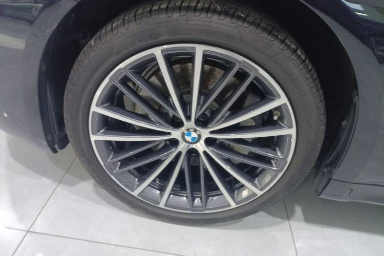 Used BMW 5 Series 2023 530Li Leading Model M Sport Package