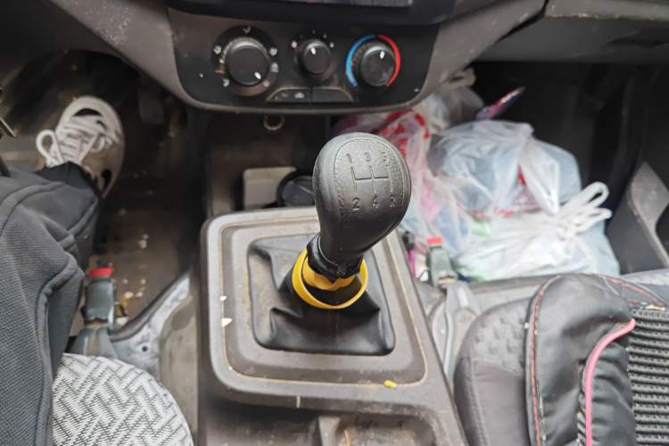 Used Wuling Rongguang New Truck 2023 2.0L Single-Row Base Version LJM20B Gear Lever