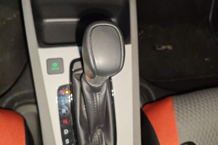 Used Honda LIFE 2021 1.5L CVT SPO-SS Dynamic Edition Gear Lever