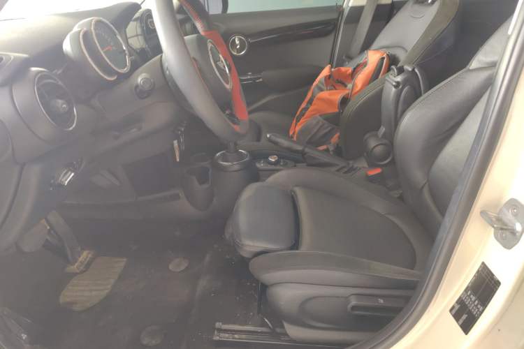 Used MINI MINI 2018 1.5T COOPER Artist Five-Door Edition