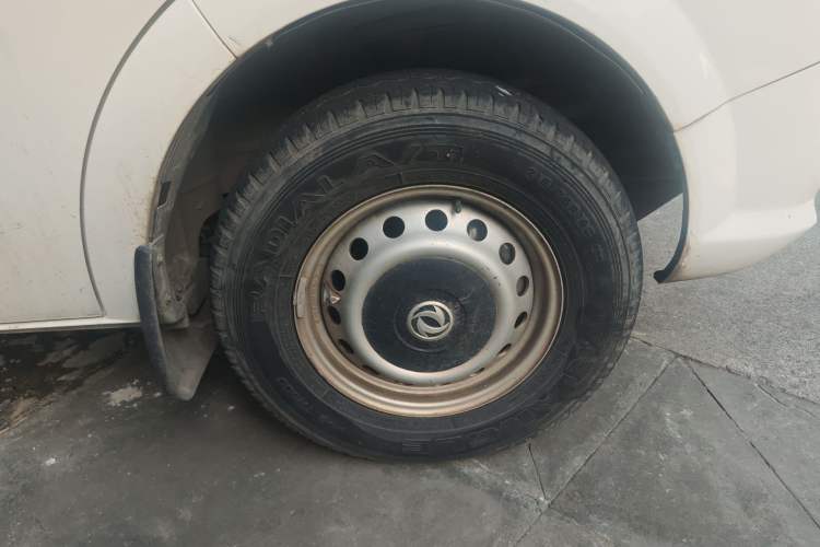 Used Dongfeng Yufeng 2016 2.5T Lingyun Edition Yulibao Premium Short Wheelbase Mid-Roof ZD25