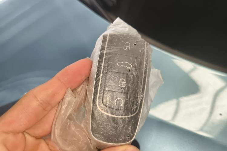 Used Chery Tiggo 8 PLUS C-DM 2025 1.5T 116 km Prestige Version 5 Seats Vehicle Key