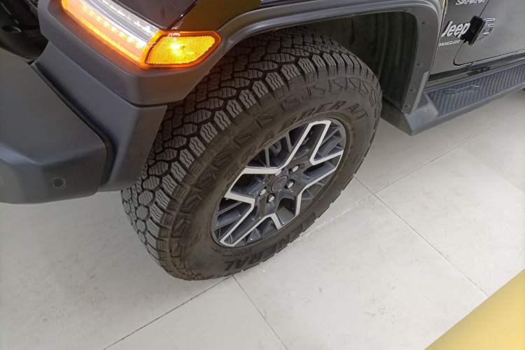 Used Jeep Wrangler 2024 2.0T Sahara Four-Door Edition
