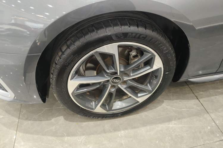 Used Audi A4L 2023 40 TFSI Fashion Dynamic Model
