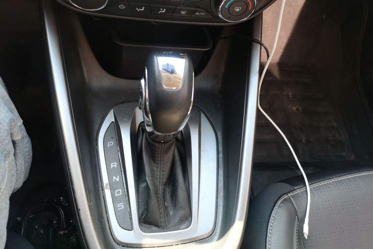 Used Ford Escort 2015 1.5L Automatic Fashion Model
