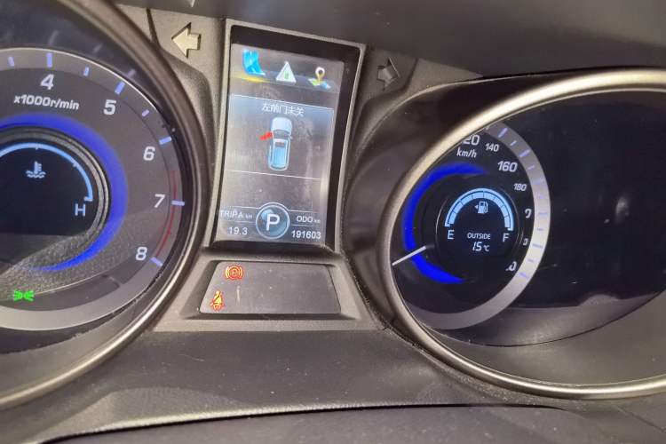 Used CHANGAN CS75 2014 1.8T Automatic Prestige Model China V Standard
