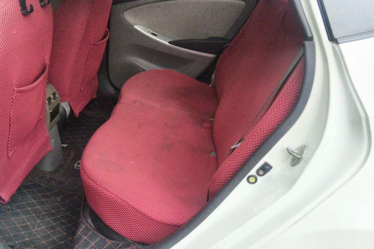 Used Hyundai Verna (older generation) 2010 Sedan 1.4L Manual Comfort GS
