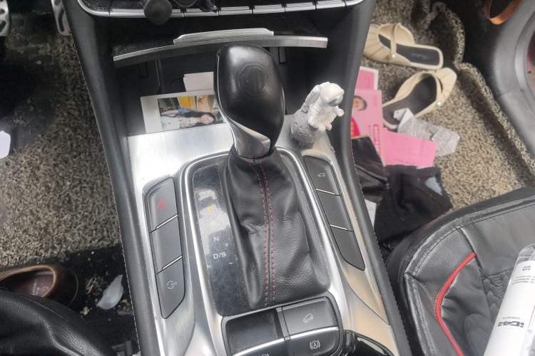 Used MG HS 2018 20T Automatic Two-Wheel Drive Hormone Passion Edition China V Standard
