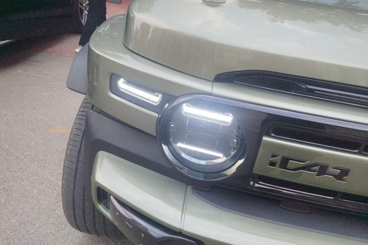 Used iCAR V23 2025 501 Four-Wheel Drive Intelligent Driving Version Right Front Headlight