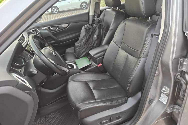 Used Nissan X-Trail 2014 2.5L CVT Luxury Edition 4WD