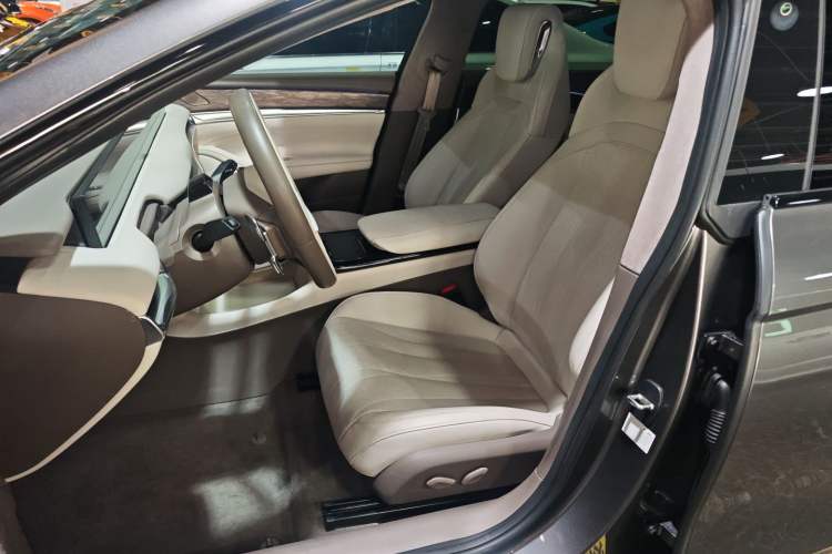 Used IM L7 2022 Dynamic Model