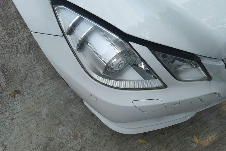 Used Mercedes-Benz E-Class 2012 E 200 CGI Coupe Right Front Headlight