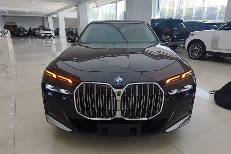 Used BMW 7 Series 2023 735Li M Sport Package