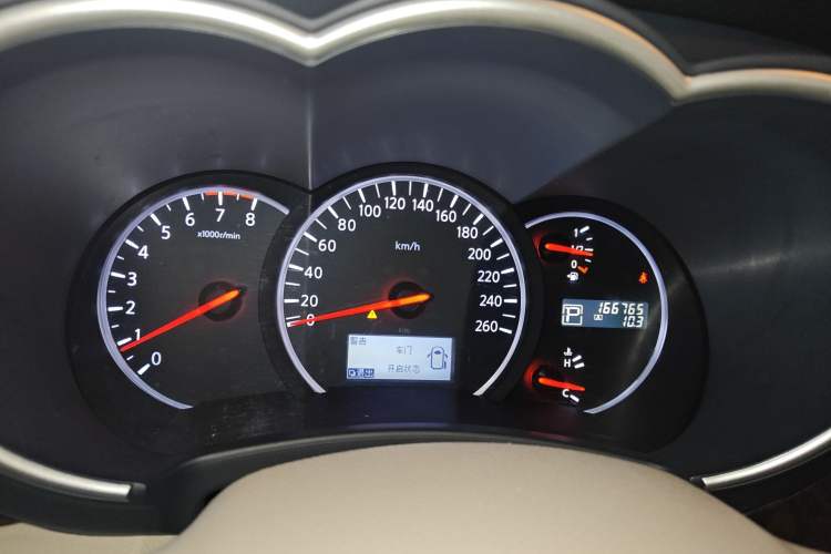 Used Nissan Quest 2015 3.5L SL Instrument Cluster