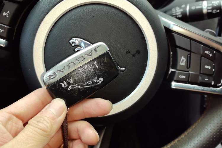 Used Jaguar F-PACE 2018 2.0T Four-Wheel Drive Urban Luxury Edition
