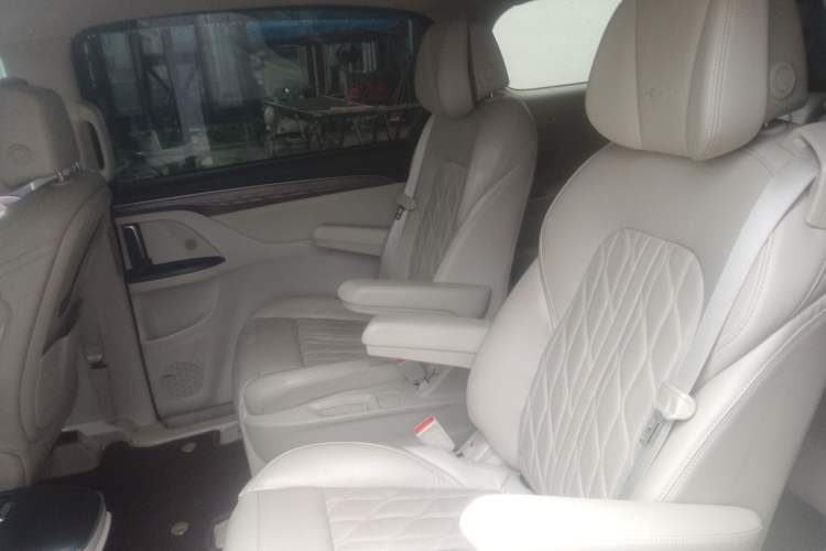 Used Buick GL8 2017 28T Avenir Avia National Emission Standard V