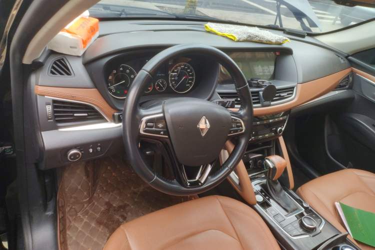 Used BORGWARD BX7 2016 28T Four-wheel Drive Luxury Edition 5 Seats Steering Wheel