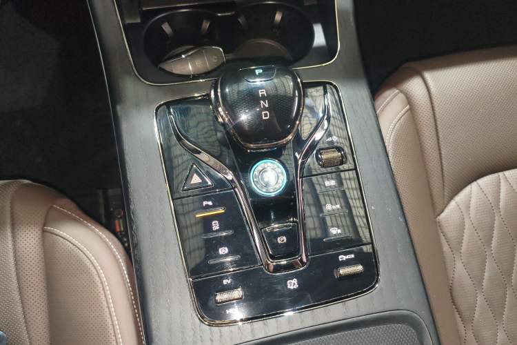 Used BYD Han 2022 DM-i 121KM Luxury Model Gear Lever