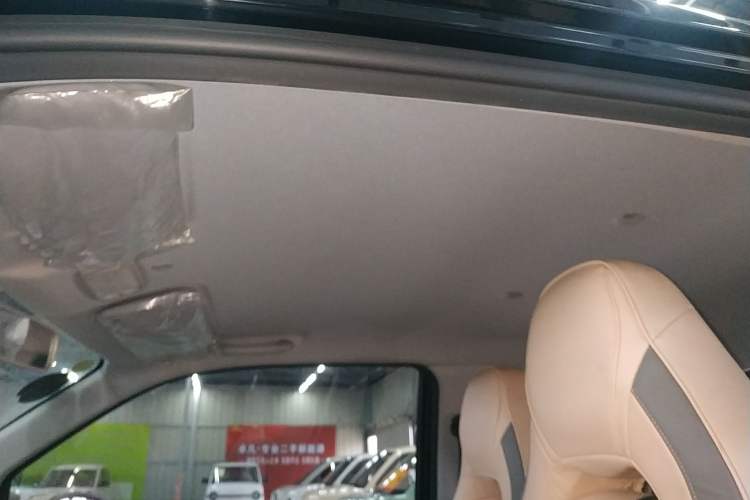 Used Chery QQ Ice Cream 2022 170km Sundae Phosphate Lithium-Ion
