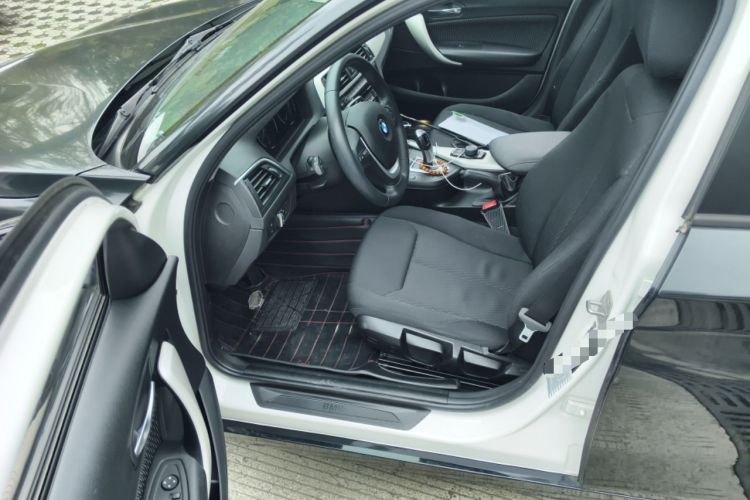 Used BMW 1 Series 2018 118i Leading Model Interior 3