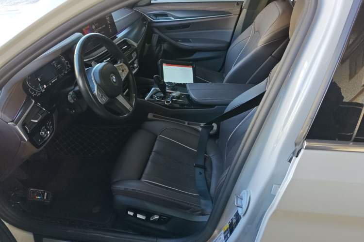 Used BMW 5 Series New Energy 2022 Revised Version 3 535Le Pioneer Edition M Sport Package
