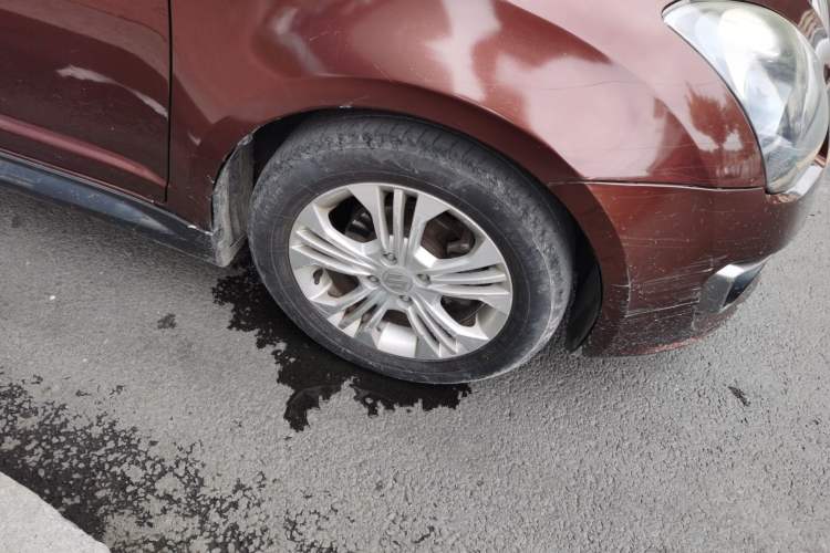 Used Suzuki Swift 2014 1.5L Automatic Fashion Edition Right Front Wheel Hub