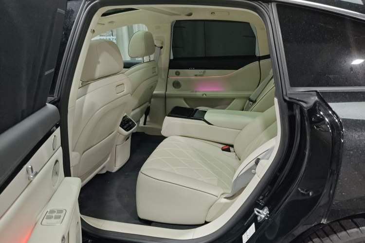 Used Hima Stelato S9 2025 Extended-Range Ultra Left Rear Seat