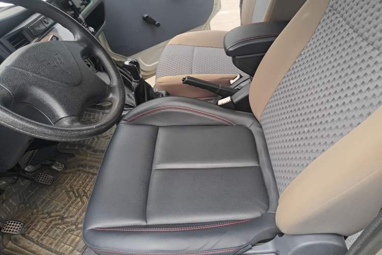Used Wuling Zhiguang 2013 1.0L Practical Version