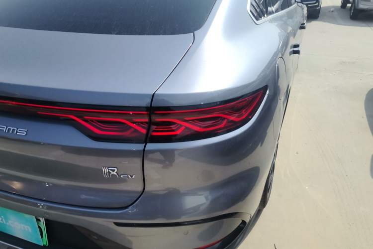 Used BYD Han 2022 EV Genesis Edition 715 km Front-Wheel-Drive Flagship Model
