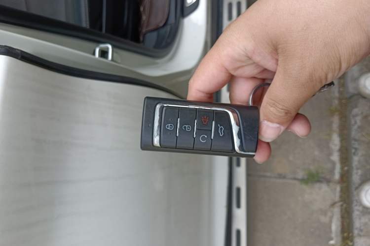 Used GAC Trumpchi GS5 2019 270T Automatic Luxury Edition Vehicle Key