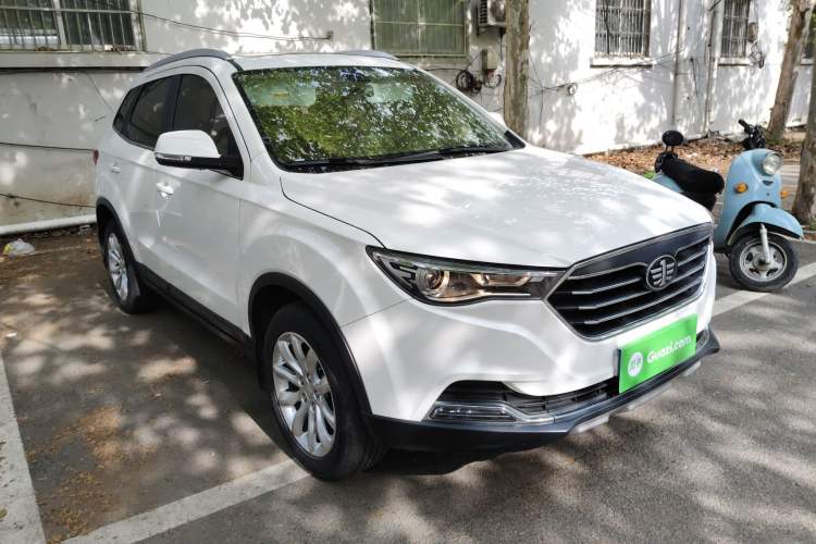 Used Bestune X40 2019 1.6L Automatic Luxury Edition China VI Front Right 45 Deg
