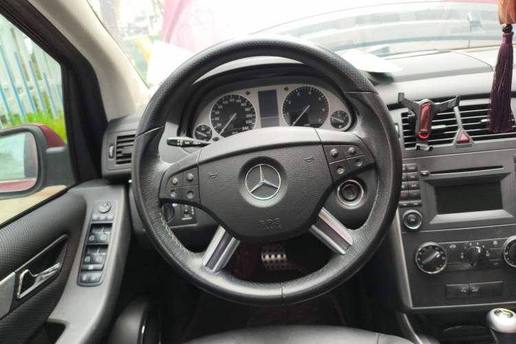 Used Mercedes-Benz B-Class 2009 B 200 Fashion Model Steering Wheel