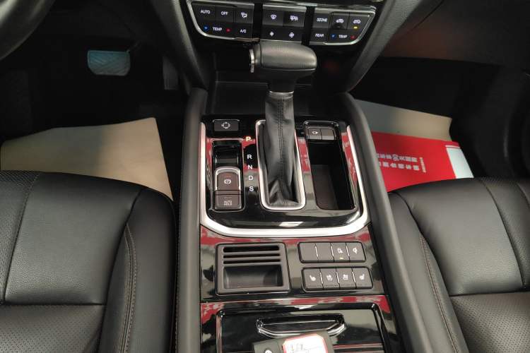 Used GAC Trumpchi GS8 2017 320T Two-Wheel Drive Luxury Smart Connectivity Version (7 Seats)
