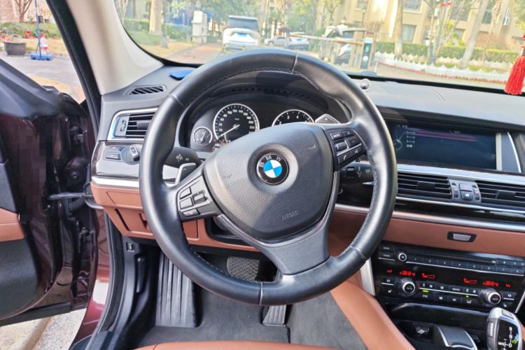 Used BMW 5 Series GT 2014 535i Leading Model Steering Wheel