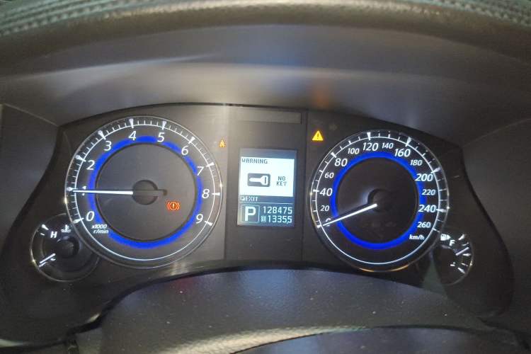 Used Infiniti QX50 2013 2.5L Two-Wheel-Drive Elegant Edition
