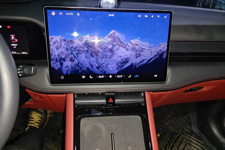 Used Hima AITO M5 2024 Extended-Range Max Rear-Wheel Drive Advanced Intelligent Driving Version Audio And AC Panel