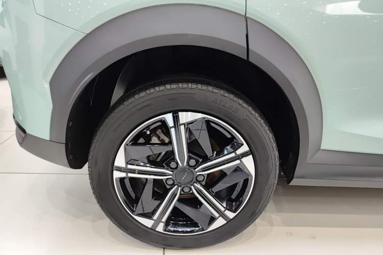 Used Lynk & Co 06 EM-P 2023 EM-P 126 Long-Range Halo