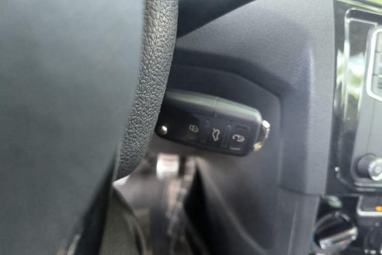 Used Volkswagen C-TREK 2017 230TSI DSG Comfort Version