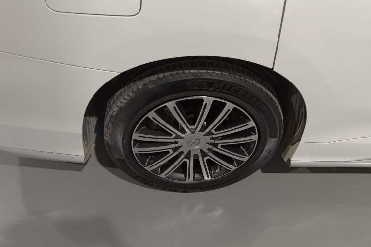 Used GAC Trumpchi M8 2021 Master Series 390T Prestige Edition Right Rear Wheel Hub