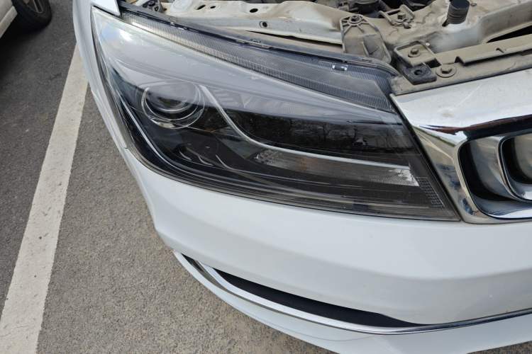 Used Geely Auto Emgrand 2020 1.5L Manual Luxury Model Right Front Headlight